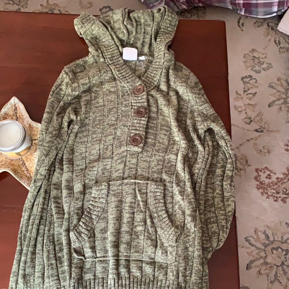 Roxy sweater